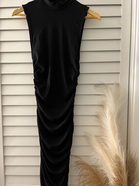 Black Sleeveless Ruched Midi Dress
